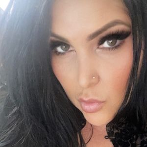 Meet your Posher, Posh